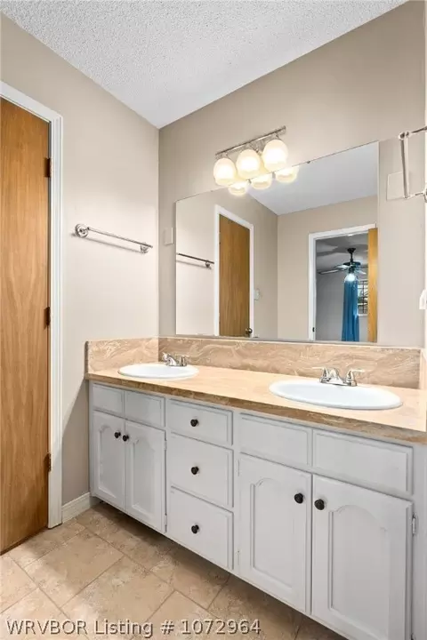 Bath - 4907 S X St, Fort Smith, AR 72903 photo 3 of 5