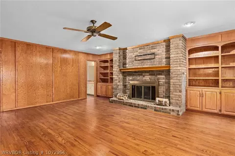 Living - 4907 S X St, Fort Smith, AR 72903 photo 2 of 6