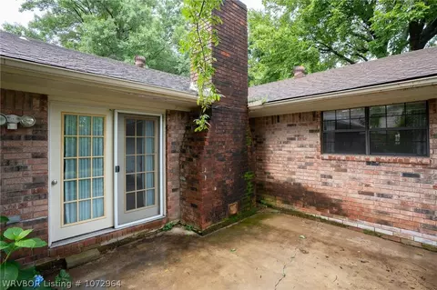 Exterior - 4907 S X St, Fort Smith, AR 72903 photo 7 of 10