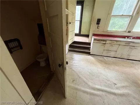 Entry Way - 1202 N 37th St, Fort Smith, AR 72904 photo 8 of 20