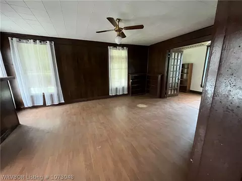 Living - 1202 N 37th St, Fort Smith, AR 72904 photo 2 of 4