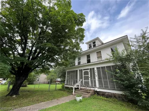 Exterior - 1202 N 37th St, Fort Smith, AR 72904 photo 6 of 9