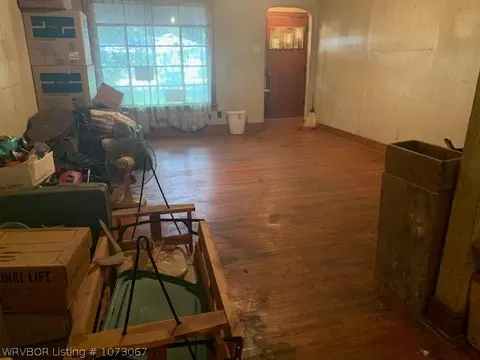 Living - 1114 39th St, Fort Smith, AR 72904 photo 1 of 2
