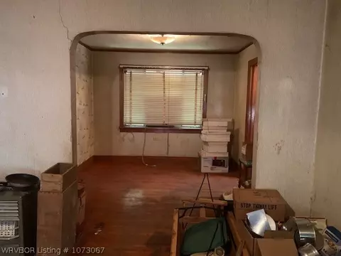 Living - 1114 39th St, Fort Smith, AR 72904 photo 2 of 2