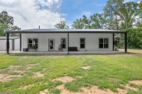50 Shadow Oakes Ln, Paris, AR 72855