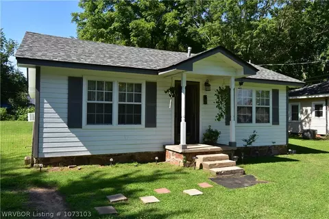 449 2nd St, Booneville, AR 72927