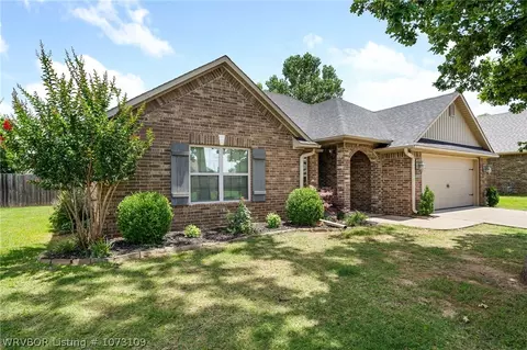 8815 S Southridge Dr, Fort Smith, AR 72908
