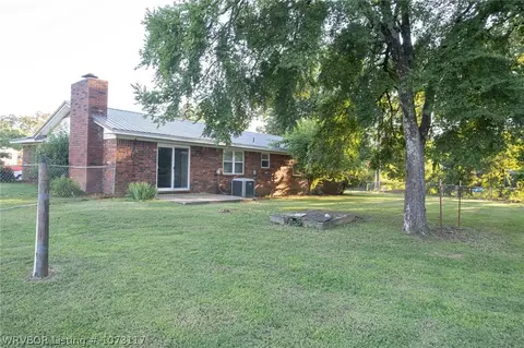 Exterior - 302 Roberts Loop, Roland, OK 74954 photo 3 of 5
