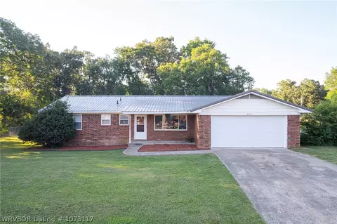 302 Roberts Loop, Roland, OK 74954