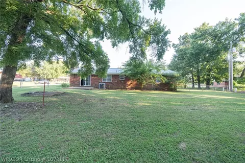 Exterior - 302 Roberts Loop, Roland, OK 74954 photo 4 of 5