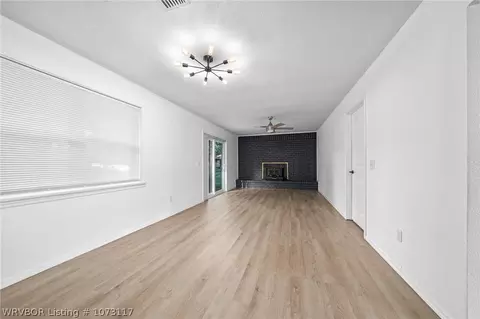 Living - 302 Roberts Loop, Roland, OK 74954 photo 6 of 6