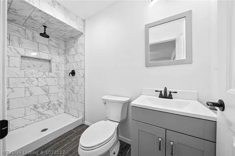 Bath - 302 Roberts Loop, Roland, OK 74954 photo 1 of 2