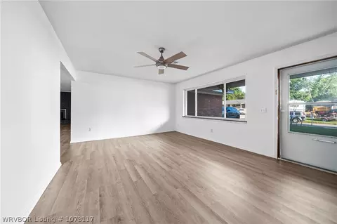 Living - 302 Roberts Loop, Roland, OK 74954 photo 1 of 6