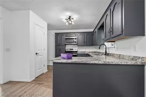 Kitchen - 302 Roberts Loop, Roland, OK 74954 photo 2 of 2