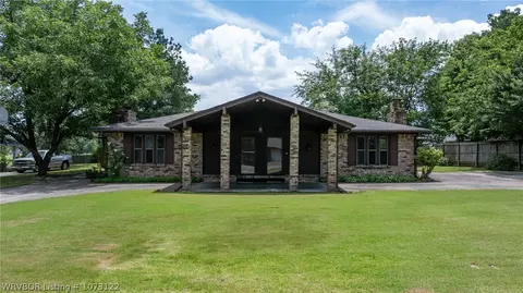 4800 Skywood Dr, Fort Smith, AR 72904
