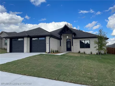 9109 Maysview Ln, Fort Smith, AR 72916