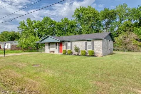 502 8th St, Barling, AR 72923 photo 3