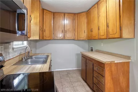 502 8th St, Barling, AR 72923 photo 10