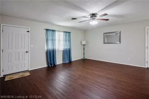 502 8th St, Barling, AR 72923 photo 5