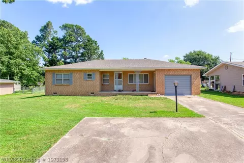 805 Hillside Dr, Fort Smith, AR 72908
