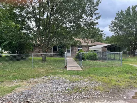 21559 Forest Ave, Howe, OK 74940