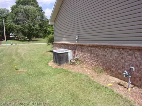 Exterior - 1006 2nd St, Ozark, AR 72949 photo 5 of 15