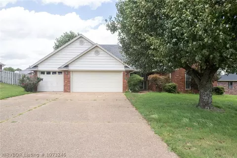 804 Jenny Wren, Van Buren, AR 72956