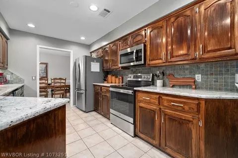 Kitchen - 8608 Skypark Dr, Fort Smith, AR 72903 photo 1 of 4