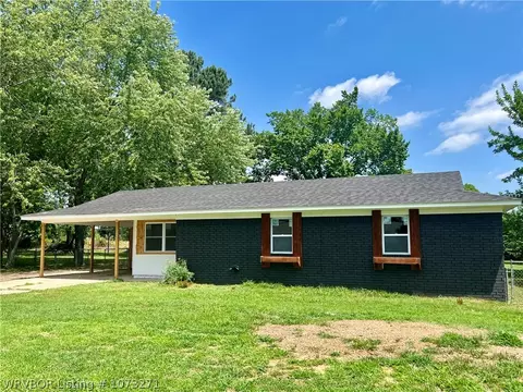 Exterior - 2006 Barbara Ln, Lavaca, AR 72941 photo 3 of 7