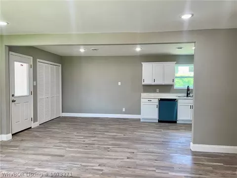 Living - 2006 Barbara Ln, Lavaca, AR 72941 photo 5 of 6