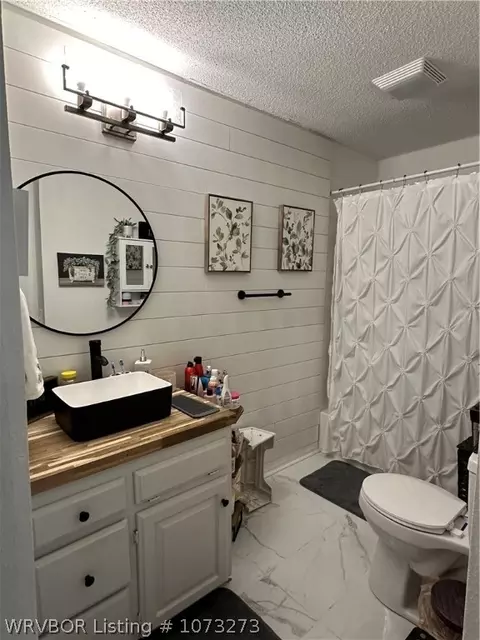 Bath - 723 Short Mountain St, Paris, AR 72855 photo 2 of 2