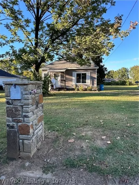Exterior - 723 Short Mountain St, Paris, AR 72855 photo 2 of 5