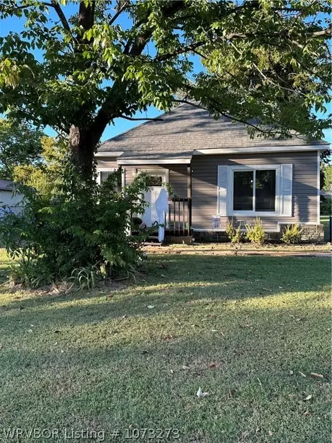 723 Short Mountain St, Paris, AR 72855
