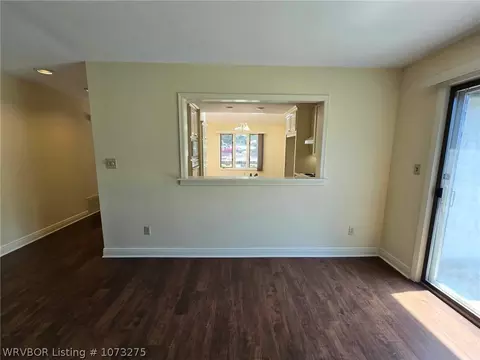 Living - 5701 Free Ferry Rd #32, Fort Smith, AR 72903 photo 4 of 4