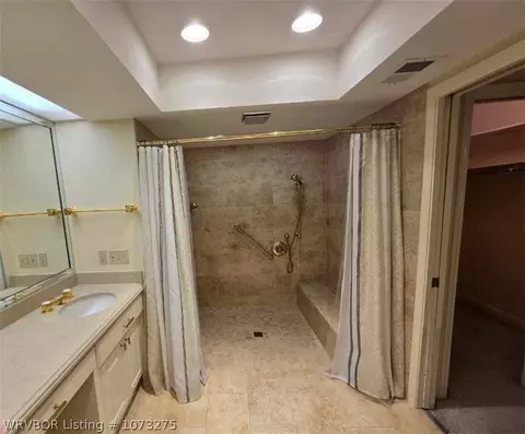 Bath - 5701 Free Ferry Rd #32, Fort Smith, AR 72903 photo 4 of 4