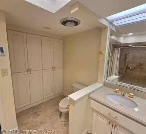 Bath - 5701 Free Ferry Rd #32, Fort Smith, AR 72903 photo 3 of 4