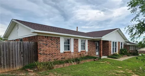 506 E Nashville St, Greenwood, AR 72936