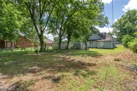 Exterior - 2019 N 14th St, Fort Smith, AR 72904 photo 6 of 7