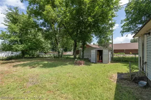 Exterior - 2019 N 14th St, Fort Smith, AR 72904 photo 4 of 7