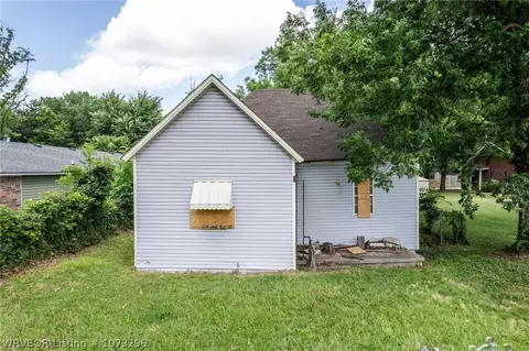 2019 N 14th St, Fort Smith, AR 72904