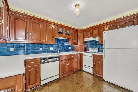 Kitchen - 3830 Free Ferry Rd, Fort Smith, AR 72903 photo 5 of 5