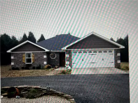 901 Thompson Ln, Cedarville, AR 72932