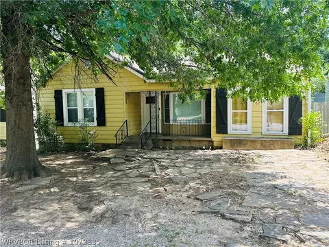 702 N 40th St, Fort Smith, AR 72903