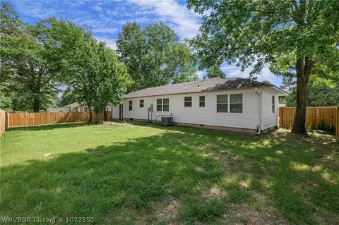 Exterior - 1001 N 49th St, Fort Smith, AR 72904 photo 4 of 5