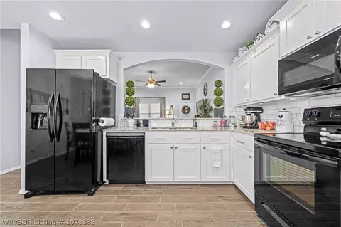 Kitchen - 107 Brittany, Pocola, OK 74902 photo 3 of 5