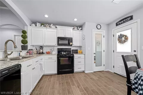 Kitchen - 107 Brittany, Pocola, OK 74902 photo 1 of 5