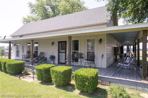 Exterior - 1308 Raleigh St, Lavaca, AR 72941 photo 6 of 10
