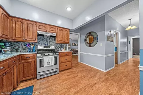 Entry Way - 1308 Raleigh St, Lavaca, AR 72941 photo 3 of 4