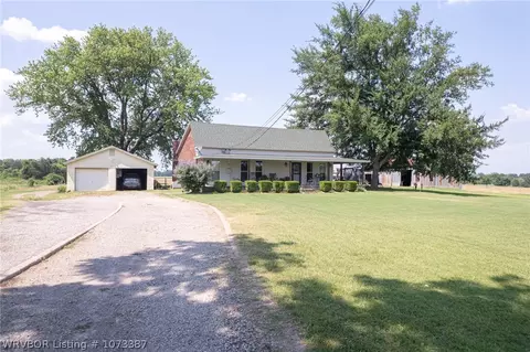 Exterior - 1308 Raleigh St, Lavaca, AR 72941 photo 3 of 10