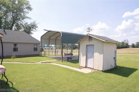 Exterior - 1308 Raleigh St, Lavaca, AR 72941 photo 8 of 10